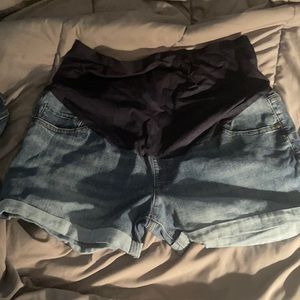 Maternity shorts
